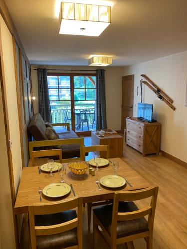 Appartement T2+coin nuit 6 pers résidence de Cami Real au centre du village de saint Lary Soulan avec piscine intérieure+ sauna et hammam