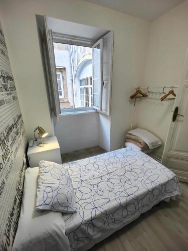 Foto RUA NOVA APARTMENT,3 Dormitorios, PS4 y Netflix, a 200m Catedral 2