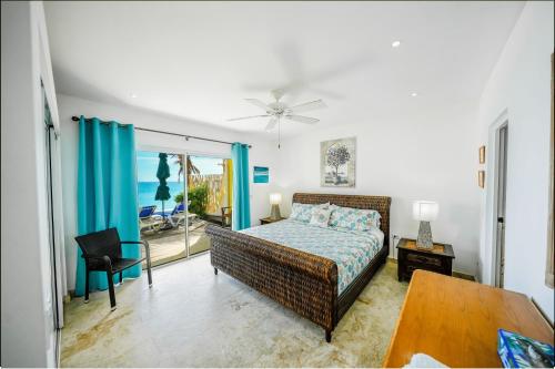 Katil atau katil-katil dalam bilik di Cocos Bechfront Breeze
