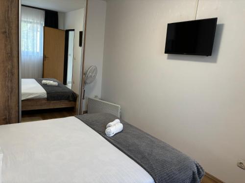 Postel nebo postele na pokoji v ubytování Kod Dide - entry with pin 0-24h