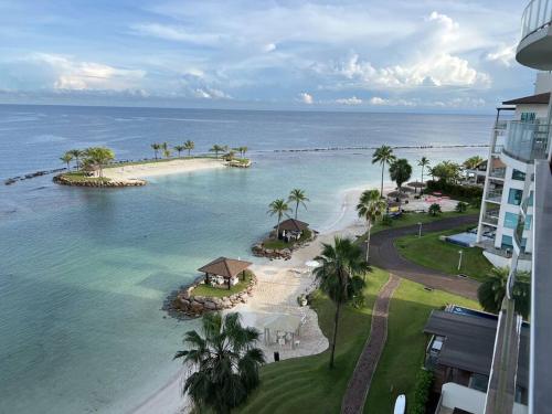 an aerial view of a resort in the ocean at Apartamento en Playa Escondida - Vista al Mar in María Chiquita