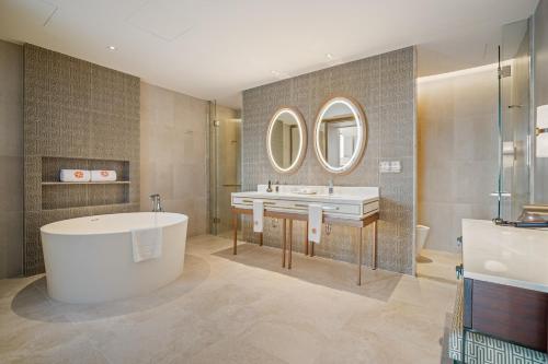 Koupelna v ubytování Angsana Oceanview Residences by Banyan Living