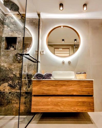 Elpis' cozy & luxury apartment