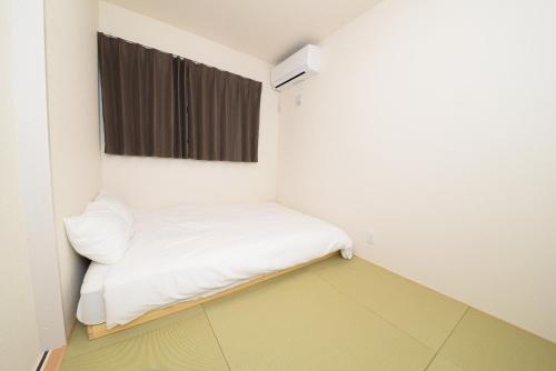 NYHotel 2 新宿2階建て3室1バスルーム1シャワー2トイレ