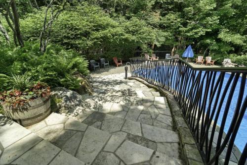 Κήπος έξω από το Les Manoirs 3bdrs W Pool & Hottub Near Village
