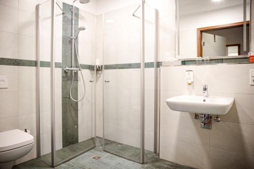 Ένα μπάνιο στο LODGE HOTEL Winterberg