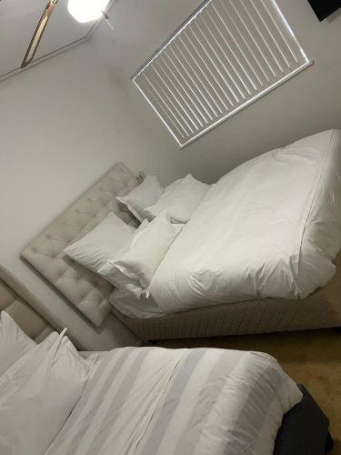 Elegant City Guest Houseにあるベッド