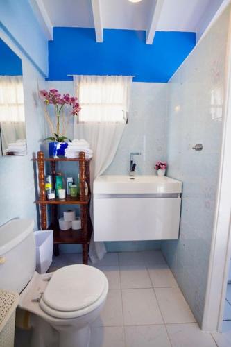 Bany a SECOND HOME Beach Apartment
