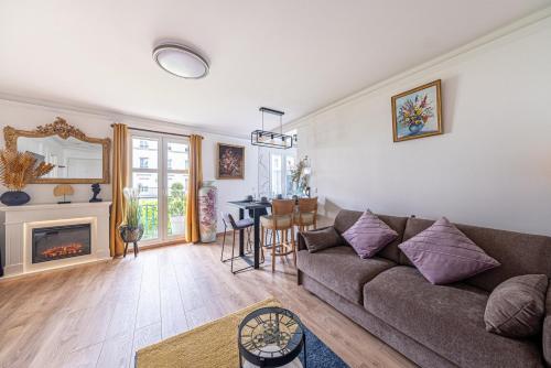 Χώρος καθιστικού στο C5 Disney Haussmann