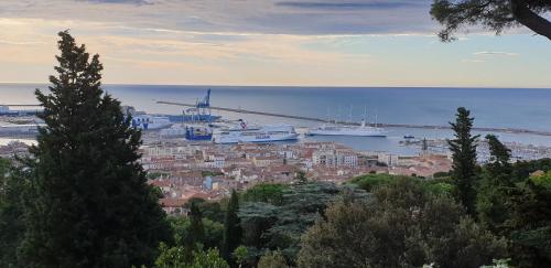 Villa vue mer exceptionnelle Sete Mont St Clair