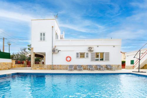 The swimming pool at or close to Villa Dolphin by Slow Villas