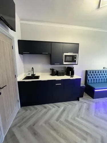 101 Bold Street Apartments photo 22