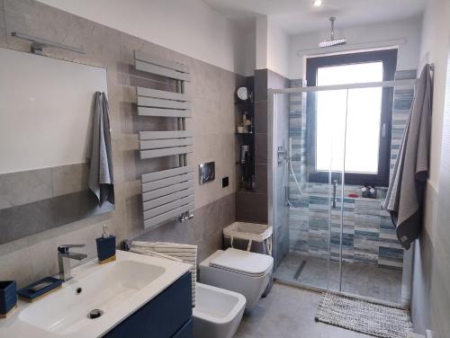 Bilik mandi di Your New Holiday Home!