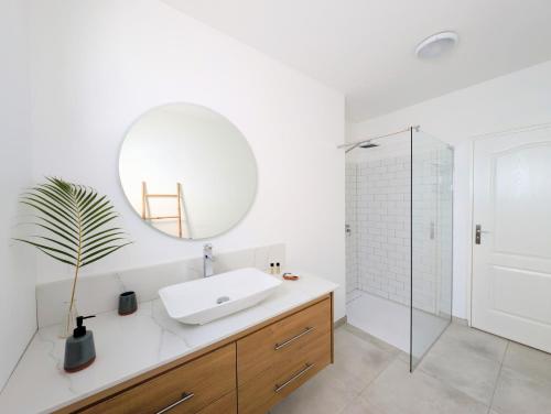 Ένα μπάνιο στο Villa Aurélor - Grande villa 3 chambres à La Saline les Bains