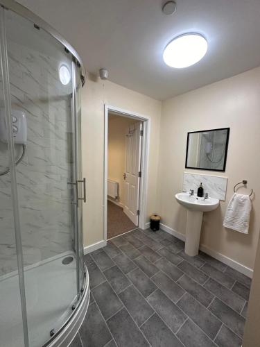 Ένα μπάνιο στο New Luxury flats