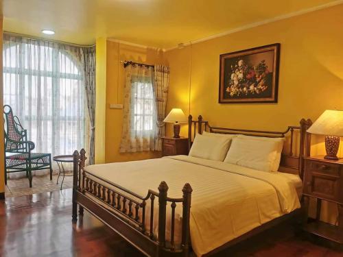 Ένα ή περισσότερα κρεβάτια σε δωμάτιο στο 3 Bedrooms House CM old town