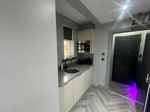 101 Bold Street Apartments photo 4
