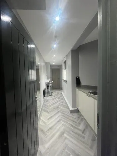 101 Bold Street Apartments photo 3
