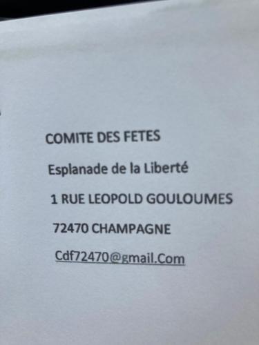 un écran d'un ordinateur portable avec les wordsennisdes dans l'établissement Proche pôle européen du cheval, à Champagné