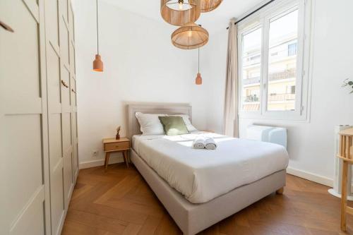 Superbe appartement deux chambres, centre proche port