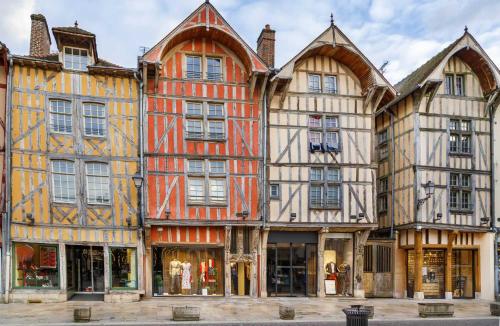 Photo de la galerie de l'établissement Chant du Cygne - DPC, à Troyes