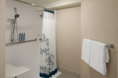Ένα μπάνιο στο Residence Inn by Marriott Seattle Downtown/Lake Union