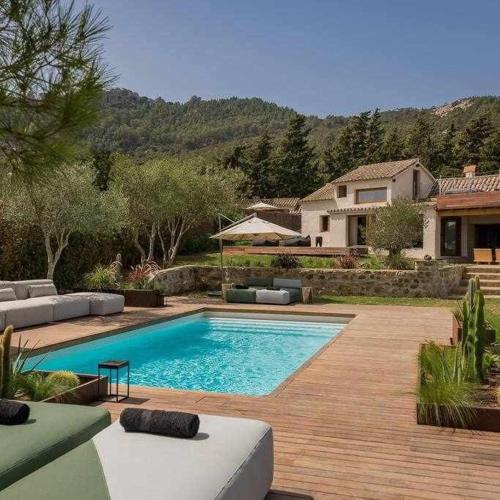 The Cave Tarifa Large Luxury in the countryside