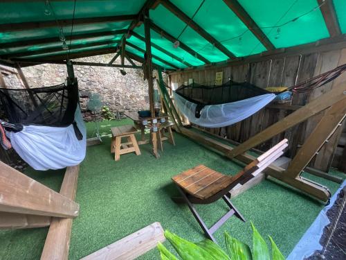 Les hamacs aux Saintes