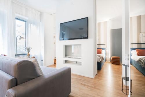Easylife - Milano - Rontgen 24 S - Bocconi