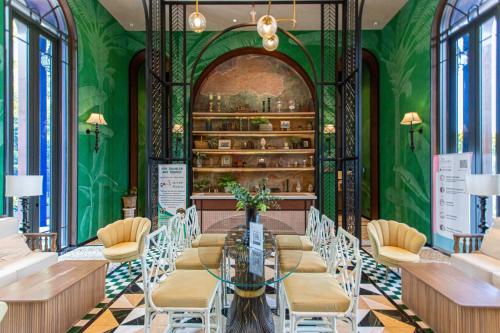 Posezení v ubytování La Habana Hua Hin by MKC Leisure Host
