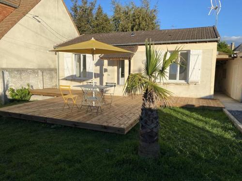 Sweat little home close to Sword beach