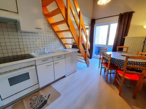 Charmant duplex 6 pers. au pied des pistes avec balcon et mezzanine - Les Menuires - FR-1-452-119
