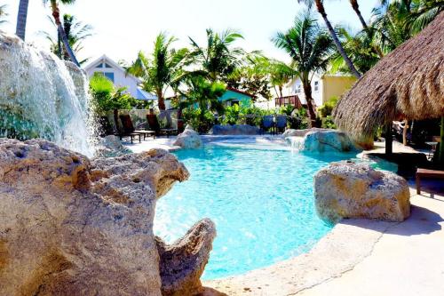 Πισίνα στο ή κοντά στο Bungalows Beach Key West - Hemingway