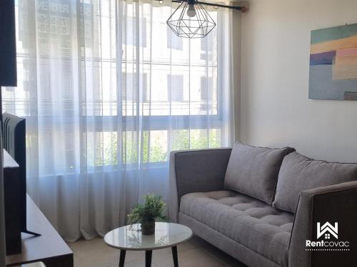 Posezení v ubytování Departamento Corporativo I Talca Norte - RENTCOVAC - Factura Inmediata