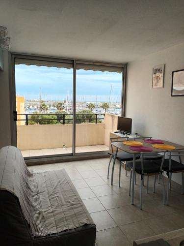Appartement proche port village et plage