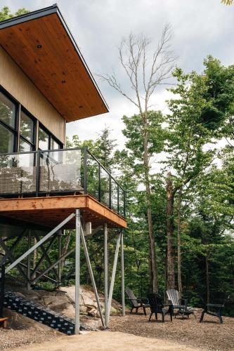 Landskap semula jadi dekat dengan chalet