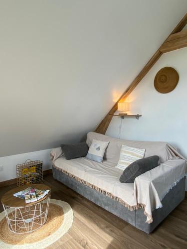 Postel nebo postele na pokoji v ubytování Gîte des Comtes du Perche 2 logements indépendants de 40 et 25 m2