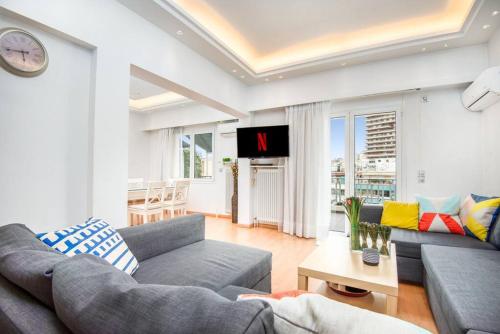 Modern spacious apt in Athens
