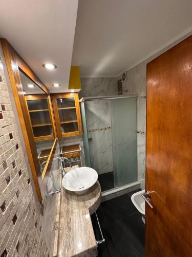 Koupelna v ubytování Departamento frente al mar en Miramar! Increible