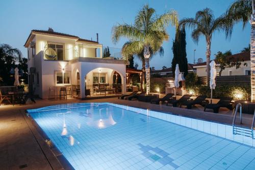 Sunset Villa private complex heated pool
