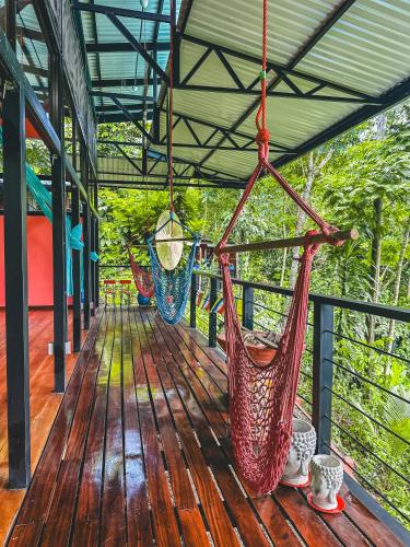 Un balcón o terraza de Selva Madre Eco-Sanctuary