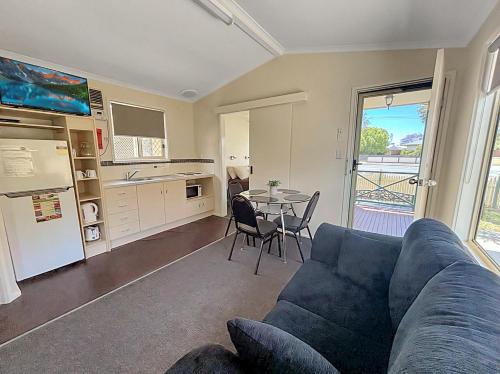 Kuchyň nebo kuchyňský kout v ubytování Outback Villas
