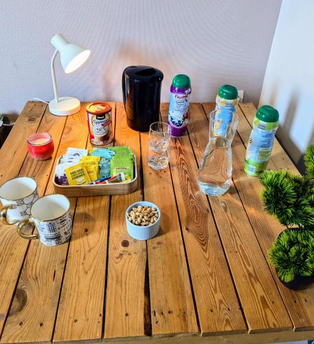 Photo de la galerie de l'établissement Jolie chambre tout confort et calme ! à pied , 5min de la gare ! de la cathédrale ! et des bords de Loire ! localisation top ! MAIS merci de BIEN lire ma présentation personnelle, car le site impose la sienne, lire jusqu'à section profil, à Nevers