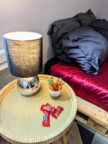 Photo de la galerie de l'établissement Jolie chambre tout confort et calme ! à pied , 5min de la gare ! de la cathédrale ! et des bords de Loire ! localisation top ! MAIS merci de BIEN lire ma présentation personnelle, car le site impose la sienne, lire jusqu'à section profil, à Nevers