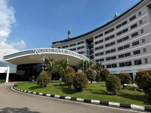 a hotel with a sign on the front of it at ROYAL PARK HOTEL @ UNITEN in Kajang