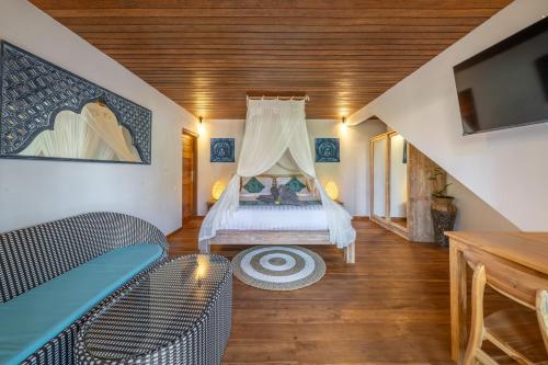 Katil atau katil-katil dalam bilik di The Secret Jungle Villas Seminyak