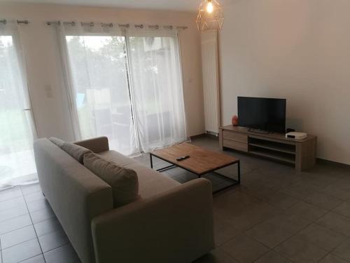 Jolie maison entière avec 3 chambres centre ville