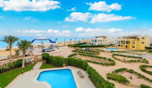 Πισίνα στο ή κοντά στο Ras Sedr Chale Golden Chalet Ras Sedr