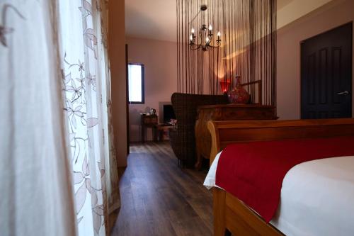 Ein Bett oder Betten in einem Zimmer der Unterkunft 大花紫薇田園民宿-附電梯