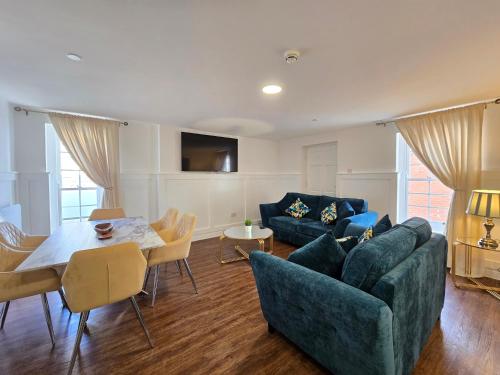 Cardiff flat with roof-terrace photo 17